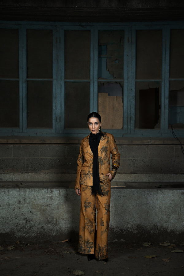 NAQSH VELVET PRINTED SUIT