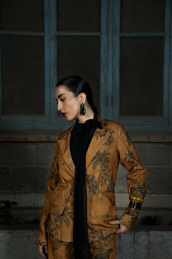 NAQSH VELVET PRINTED SUIT