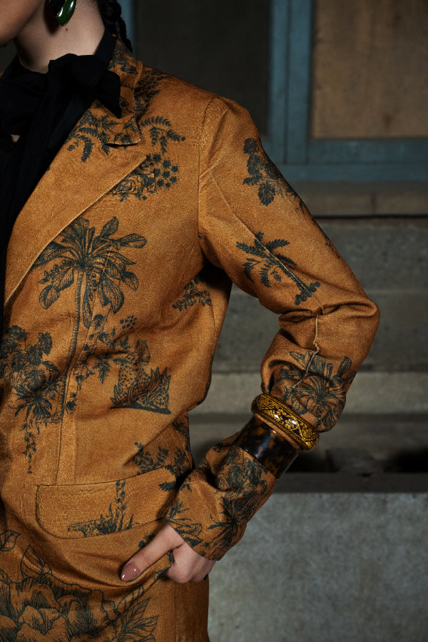 NAQSH VELVET PRINTED SUIT