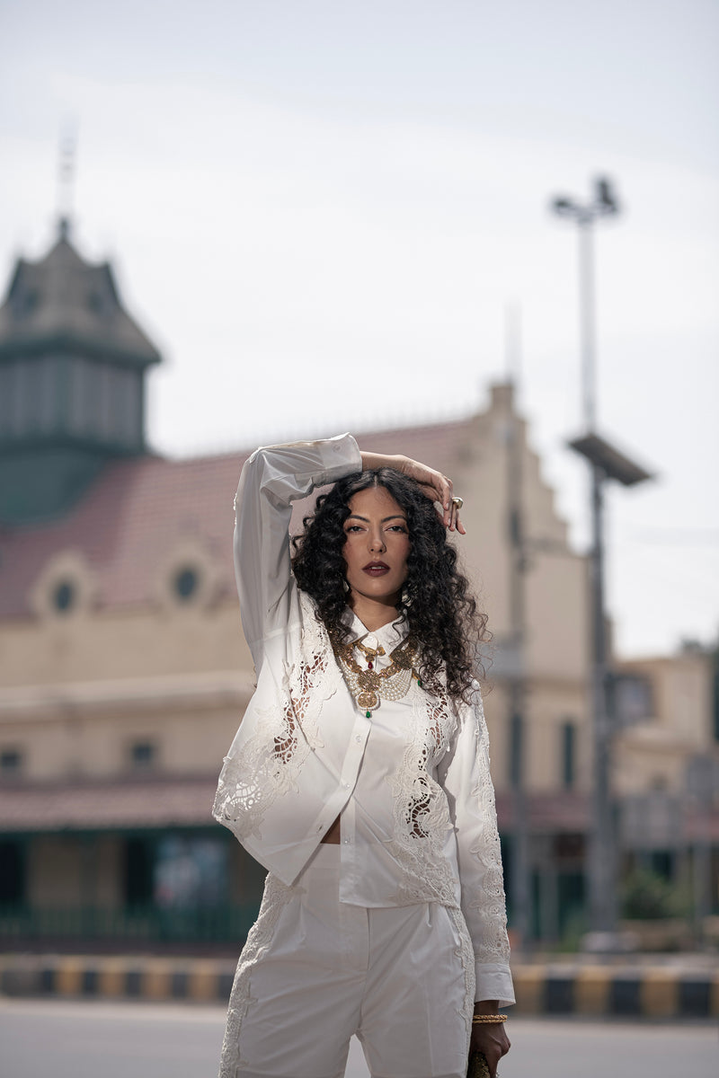 Bazaar Blanc – Street Royalty in White