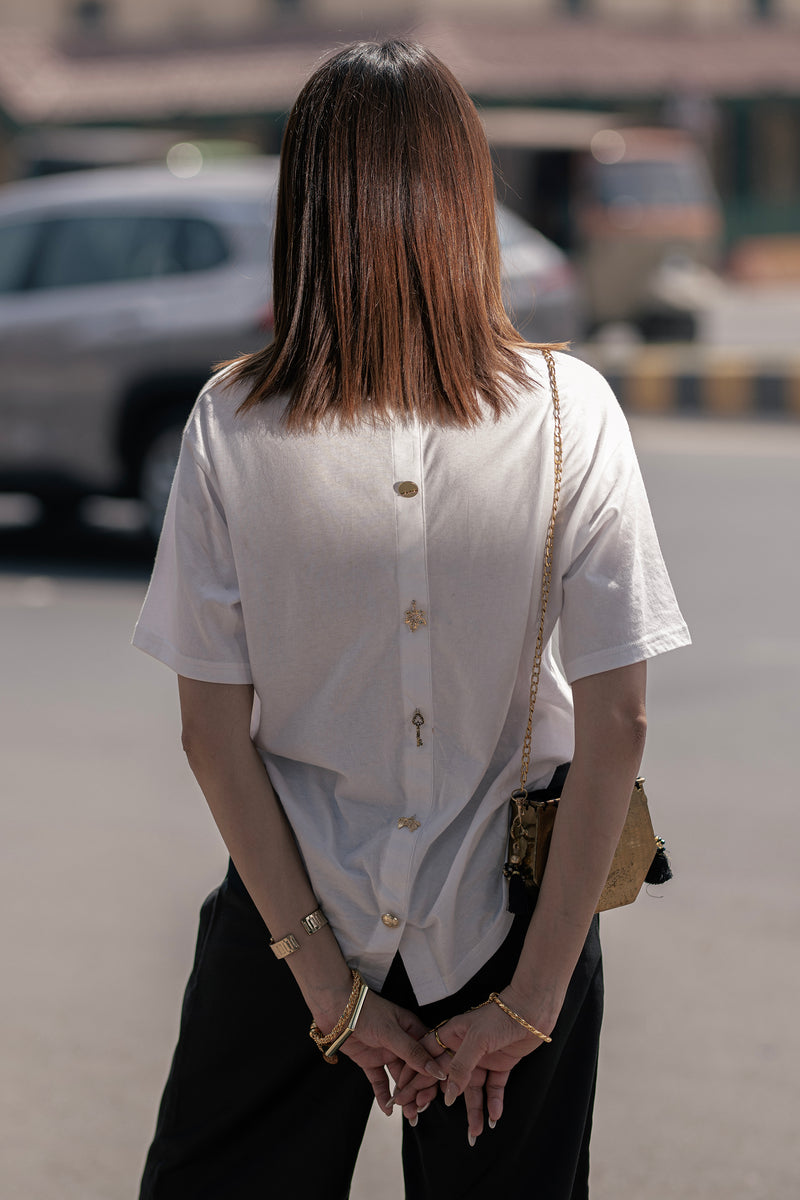 Back to Bold: Redefining the Classic White Shirt
