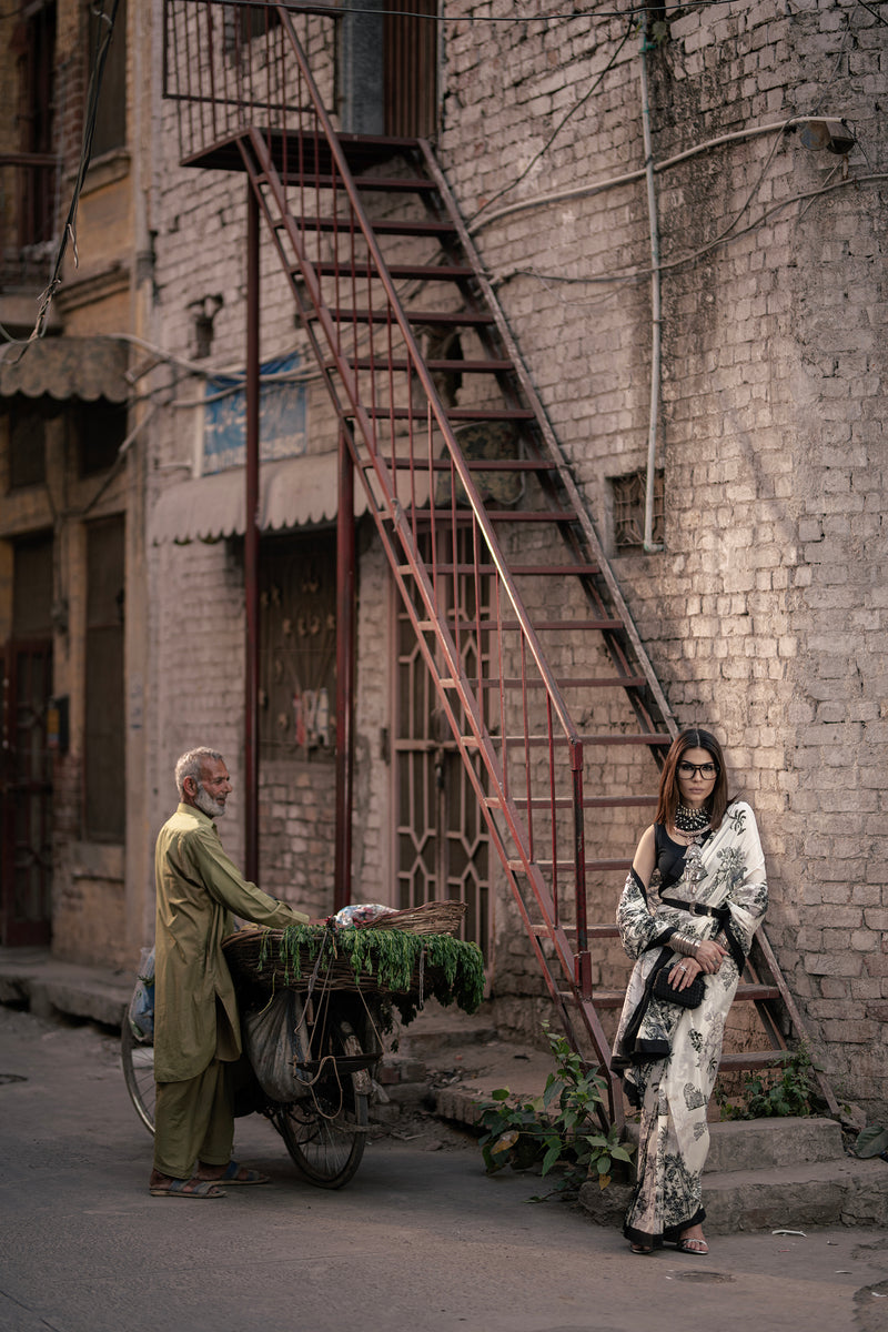 Sheher Ki Saari – Urban Jungle in Drape