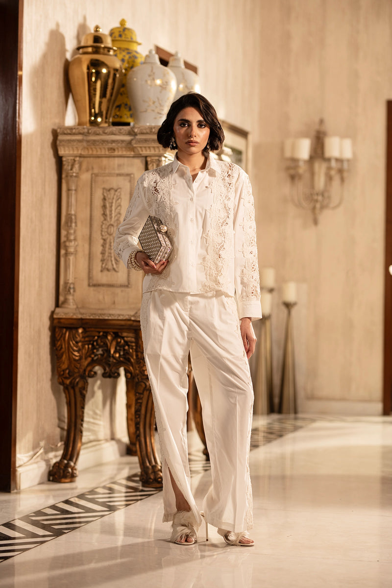 Bazaar Blanc – Street Royalty in White