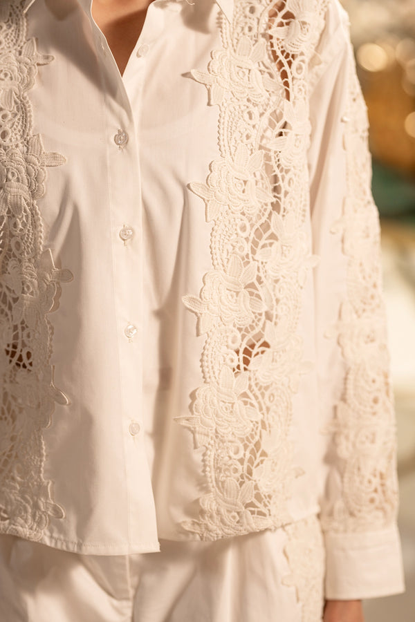 Bazaar Blanc – Street Royalty in White