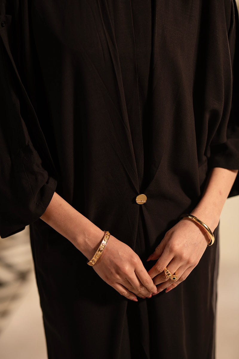 The Dusk Fold – Sculptural Elegance in Black